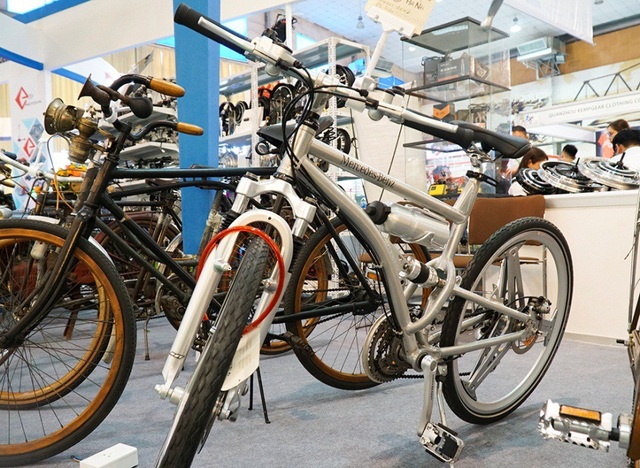 Chiếc xe đạp 108 tuổi được chủ nhân ra giá hơn 200 triệu đồng ở Hà Nội |  Báo Dân trí