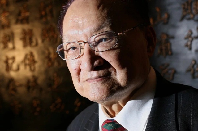 Tỷ phú Mã Vân: “Nếu không có Kim Dung, sẽ không có Mã Vân và Alibaba” - 4
Nhà văn Kim Dung