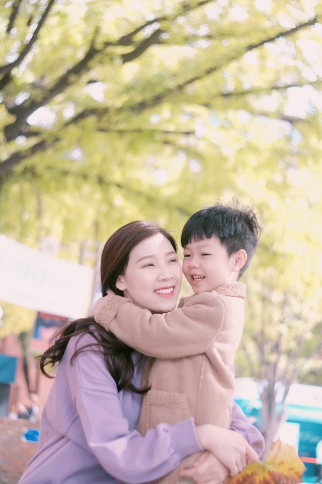 Phí Thùy Linh chia sẻ kinh nghiệm du lịch Hàn Quốc cùng con trai nhỏ - 2 Phí Thùy Linh chia sẻ kinh nghiệm du lịch Hàn Quốc cùng con trai nhỏ - 2