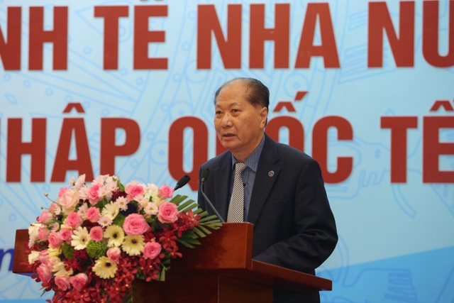 Hoàn thiện thể chế phát triển tập đoàn kinh tế nhà nước - 4
Chủ tịch Hội Dầu khí Việt Nam Ngô Thường San phát biểu tham luận tại Hội thảo