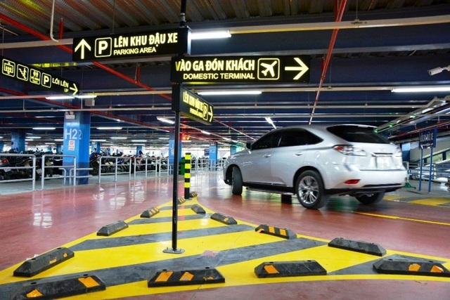 "Choáng" với việc tăng giá giữ xe ô tô lên gấp 5 lần - 1 Người sử dụng xe ô tô tại TPHCM có thể sẽ phải trả số tiền giữ xe hàng tháng tăng gấp 5 lần