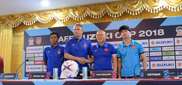 Myanmar 0-0 Việt Nam: Trận hòa quý giá - 21
HLV Park Hang Seo đầy thận trọng trước trận đấu với Myanmar