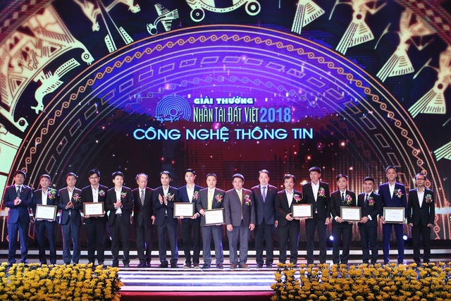 Nhân tài Đất Việt 2018 vinh danh 2 sản phẩm CNTT xuất sắc nhất - 12 Nhân tài Đất Việt 2018 vinh danh 2 sản phẩm CNTT xuất sắc nhất - 12