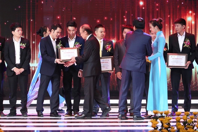 Nhân tài Đất Việt 2018 vinh danh 2 sản phẩm CNTT xuất sắc nhất - 13 Nhân tài Đất Việt 2018 vinh danh 2 sản phẩm CNTT xuất sắc nhất - 13