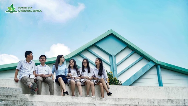 Giáo dục hiện đại: Sức mạnh của trái tim - 1
Một cảnh quay đẹp “như Tây” trong bộ phim “Chuyện ở một ngôi trường hạnh phúc”. (Ảnh chụp từ clip)