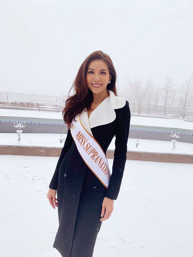 Minh Tú gây chú ý ngay hoạt động đầu tiên của Miss Supranational 2018 - 3 Phản hồi lại thắc mắc trên, Minh Tú chia sẻ cô vốn không nổi tiếng đến vậy, chỉ đặc biệt là khán giả quê nhà yêu thương cô nên theo dõi mọi hoạt động của mình.