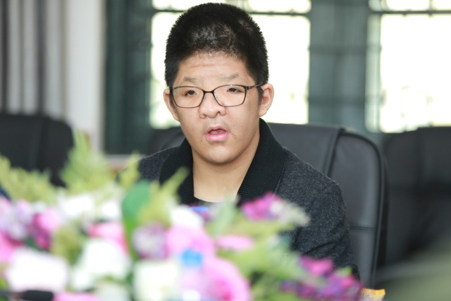 NSƯT Quốc Tuấn: “Bôm vẫn bị kích động mỗi khi gặp chuyện hào hứng” - 3 Bé Bôm đã có nhiều tiến bộ sau gần 2 năm theo học âm nhạc tại Học viện Âm nhạc Quốc gia Việt Nam.