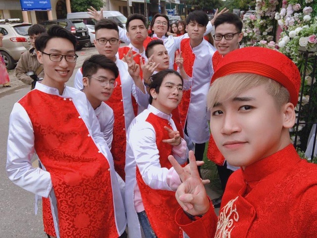 Hot vlogger Huy Cung bất ngờ làm đám hỏi cùng bạn gái xinh đẹp - 3 Hot vlogger Huy Cung bất ngờ làm đám hỏi cùng bạn gái xinh đẹp - 3