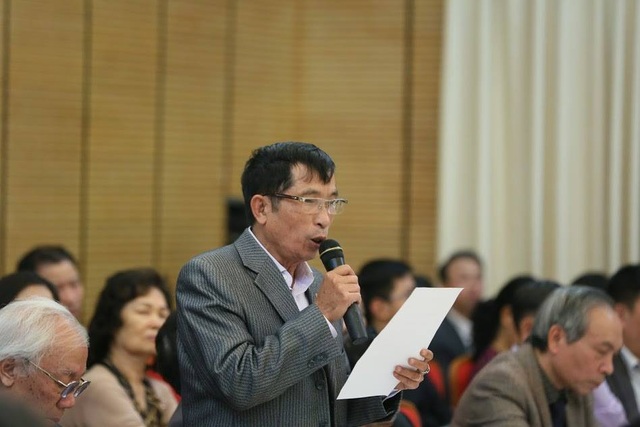 Tổng Bí thư, Chủ tịch nước: Lấy phiếu tín nhiệm không phải để truy trách nhiệm, thay cán bộ - 1 Cử tri Trần Ngọc Toán - phường Tràng Tiền phát biểu tại buổi tiếp xúc cử tri