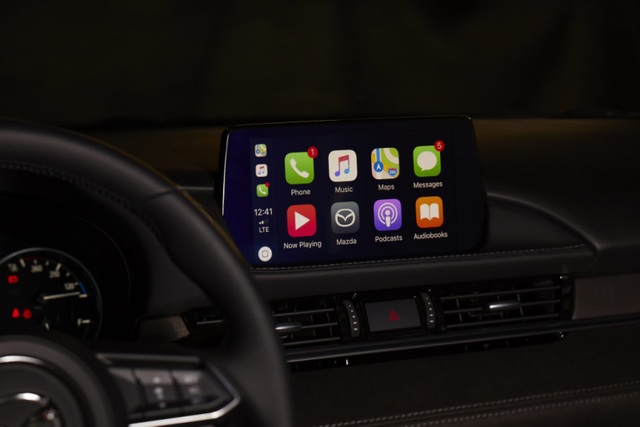 Mazda bắt đầu tích hợp Apple CarPlay và Android Auto vào xe đời cũ - 1 Mazda bắt đầu tích hợp Apple CarPlay và Android Auto vào xe đời cũ - 1