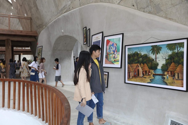 Tới Buôn Ma Thuột tham quan Bảo tàng Thế giới Cà phê độc đáo - 3 Hàng ngàn du khách đã tới tham quan bảo tàng ngay trong ngày mở cửa chính thức