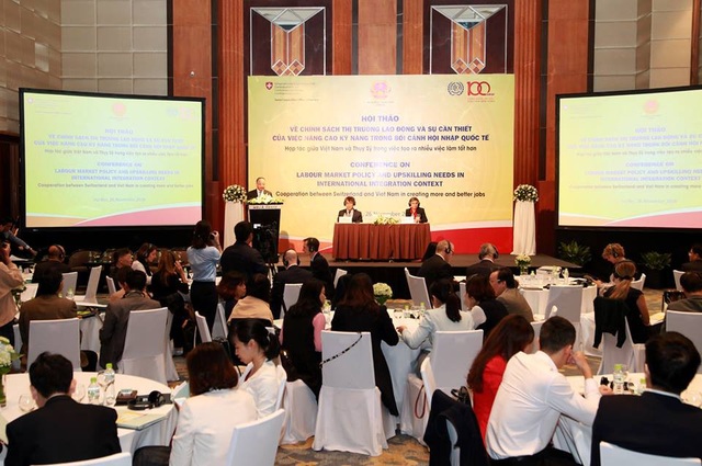 Tham gia CPTPP: Pháp luật lao động VN cần điều chỉnh gì? - 1
Hội thảo về chính sách thị trường lao động và nâng cao kỹ năng hội nhập quốc tế. (Ảnh: D.C)