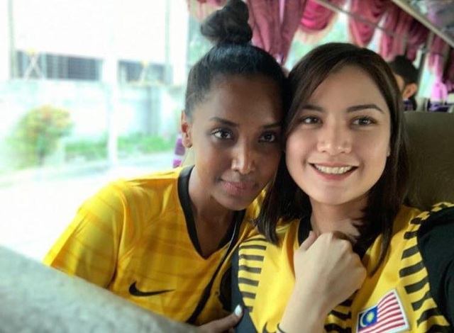 Cổ động viên Việt Nam nằm trong top đẹp nhất AFF Cup 2018 - 22 Cổ động viên Việt Nam nằm trong top đẹp nhất AFF Cup 2018 - 22