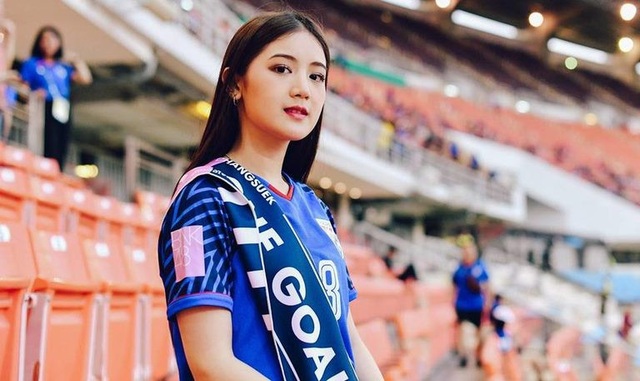 Cổ động viên Việt Nam nằm trong top đẹp nhất AFF Cup 2018 - 11 Cổ động viên Việt Nam nằm trong top đẹp nhất AFF Cup 2018 - 11