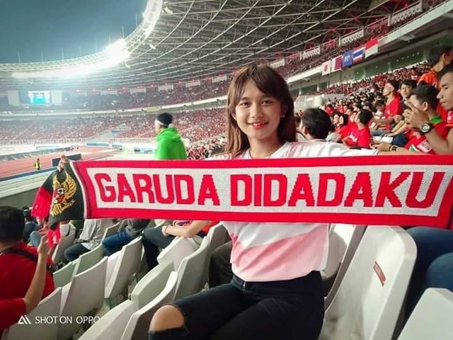 Cổ động viên Việt Nam nằm trong top đẹp nhất AFF Cup 2018 - 20 Cổ động viên Việt Nam nằm trong top đẹp nhất AFF Cup 2018 - 20