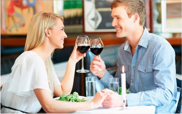 Bí mật để cuộc hẹn hò đầu tiên trở nên thú vị hơn | Báo Dân trí
