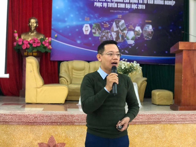 Thí sinh nên chọn nghề gì trong thời cuộc 4.0? - 2
TS. Trần Văn Tính