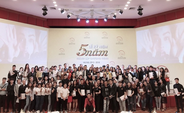 Hơn 2.000 học viên đã thay đổi cuộc đời nhờ chương trình “Làm đẹp để sống - Sống để làm đẹp” - 1
Hơn 2.000 học viên đã thay đổi cuộc đời nhờ chương trình “Làm đẹp để sống - Sống để làm đẹp”