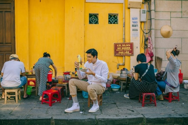 Khám phá ẩm thực Hội An cùng Quang Đại - 3 Thưởng thức cao lầu, niềm tự hào của ẩm thực Hội An