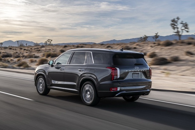 Hyundai Palisade cạnh tranh với Ford Explorer bằng giá bán - 6