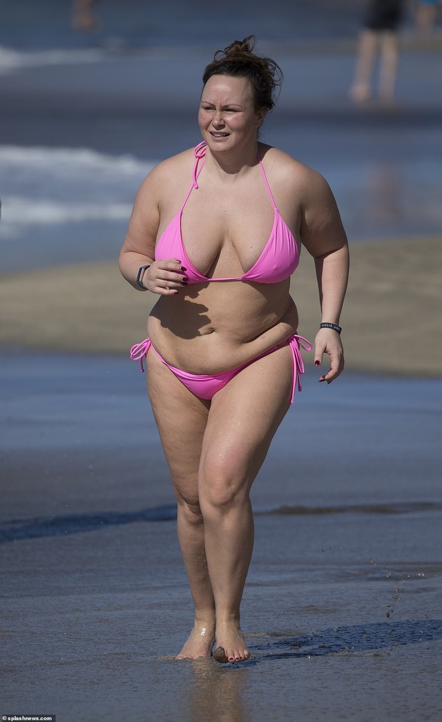 Chanelle Hayes: Tăng cân vẫn tự tin diện áo tắm - 6
Chanelle Hayes hiện tại đã là bà mẹ hai con