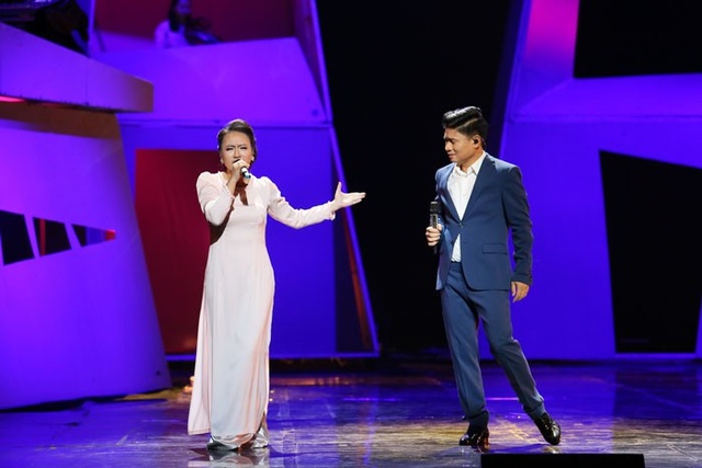 Vừa ra viện, Diva Hồng Nhung vẫn hát hết mình trên sân khấu - 4 Ca sĩ Tấn Minh- Khánh Linh.