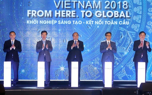 Khai mạc Ngày hội khởi nghiệp đổi mới sáng tạo quốc gia - Techfest 2018 - 2
Nghi thức ấn nút khởi động Techfest 2018 với sự tham gia của Thủ tướng Nguyễn Xuân Phúc, Trưởng ban Tuyên giáo Trung ương Võ Văn Thưởng, Phó Thủ tướng Vũ Đức Đam.