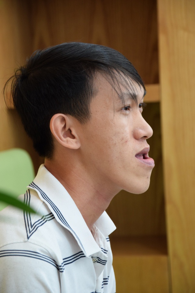 Dư luận dậy sóng vì clip miệt thị ngoại hình của chàng xe ôm Grab bike - 4 Dư luận dậy sóng vì clip miệt thị ngoại hình của chàng xe ôm Grab bike - 4