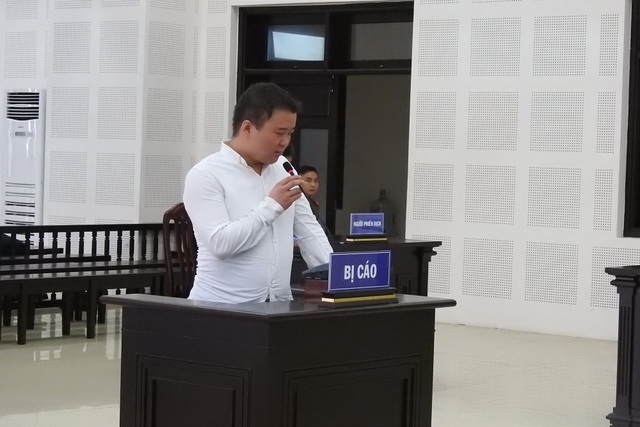 Hướng dẫn viên du lịch Trung Quốc trộm mỹ phẩm ở sân bay Đà Nẵng - 1 Bị cáo Bai XinXing tại phiên tòa