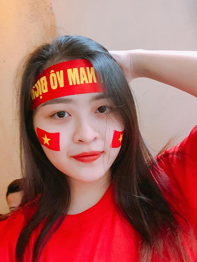 Nguyệt Hà hiện là sinh viên Đại học Văn hoá Nghệ thuật Quân đội.