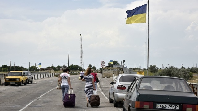 Ukraine cấm người nước ngoài đến Crimea sau cuộc đụng độ trên biển với Nga - 1
Quan hệ Nga-Ukraine căng thẳng sau khi Nga nhận sáp nhập bán đảo Crimea hồi tháng 3/2014. (Ảnh minh họa: RIA)