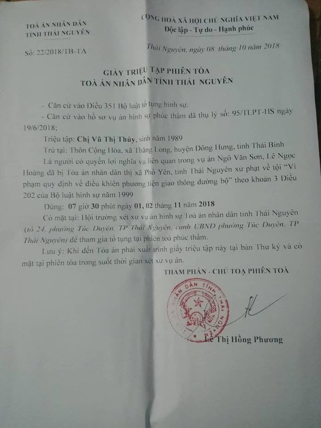 Chủ tọa phiên xử vụ xe container đâm Innova chạy lùi trên cao tốc là ai? - 2 Giấy triệu tập phiên toà do thẩm phán, chủ toạ Lê Thị Hồng Phương ký.