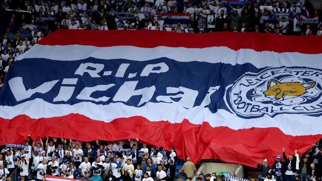 Cầu thủ Thái Lan tưởng niệm ông chủ Leicester City ở trận ra quân AFF Cup - 1 Cầu thủ Thái Lan tưởng niệm ông chủ Leicester City ở trận ra quân AFF Cup - 1