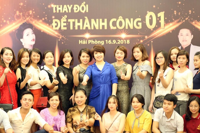 CEO Tạ Kim Cúc: Từ bán hàng online thành CEO công ty mỹ phẩm Top đầu: "Sản phẩm phải xuất phát từ tâm" - 3 CEO Tạ Kim Cúc: Từ bán hàng online thành CEO công ty mỹ phẩm Top đầu: "Sản phẩm phải xuất phát từ tâm" - 3