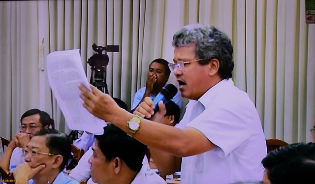 Chủ tịch TPHCM: “Tôi không vì lợi ích của người dân thì vì cái gì?” - 1 Người dân Thủ Thiêm cho rằng 5 khu phố (thuộc 3 phường) nằm ngoài ranh Khu đô thị mới Thủ Thiêm