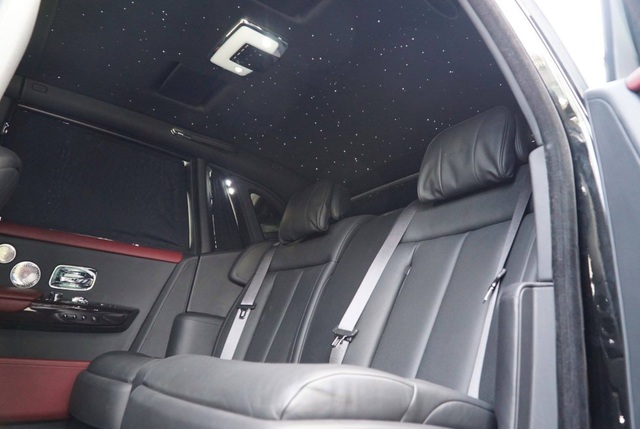 Mansory tân trang Rolls-Royce Phantom, nâng công suất lên hơn 600 mã lực - 23 Mansory tân trang Rolls-Royce Phantom, nâng công suất lên hơn 600 mã lực - 23