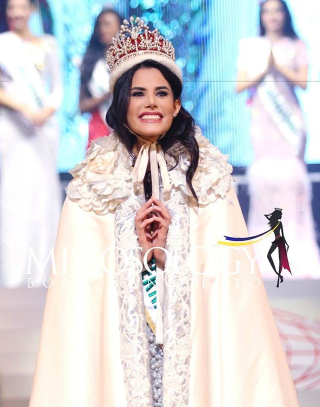 Những hình ảnh đẹp trong đêm chung kết hoa hậu quốc tế - 1
Mariem Velazco, Miss Venezuela đăng quang hoa hậu quốc tế năm 2018