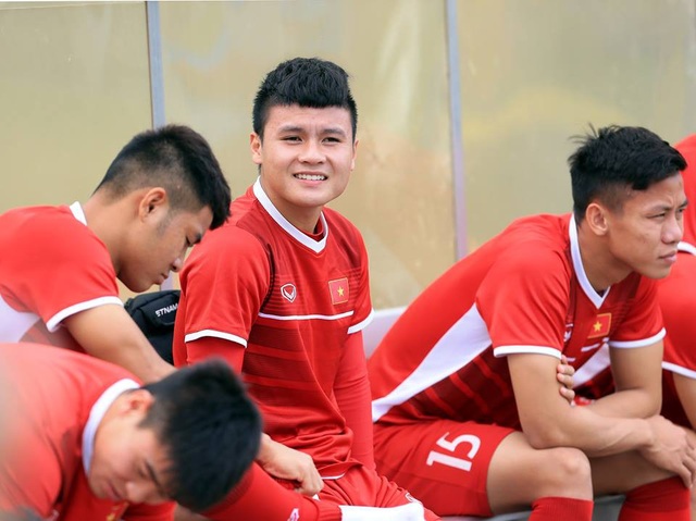 Đội tuyển Việt Nam sau trận thắng Lào: Giấu bài triệt để, chờ đấu Malaysia - 10 Đội tuyển Việt Nam sau trận thắng Lào: Giấu bài triệt để, chờ đấu Malaysia - 10