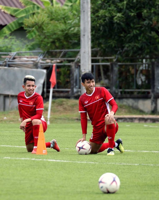 Đội tuyển Việt Nam sau trận thắng Lào: Giấu bài triệt để, chờ đấu Malaysia - 3 Đội tuyển Việt Nam sau trận thắng Lào: Giấu bài triệt để, chờ đấu Malaysia - 3