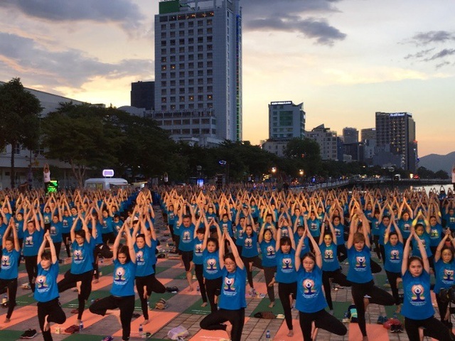 Người bạn đồng hành của phụ nữ hiện đại - 2 Sự kiện “Ngày Quốc tế Yoga 2018” do Bảo Việt Nhân thọ tổ chức đã thu hút hơn 8.000 người tham gia đồng diễn