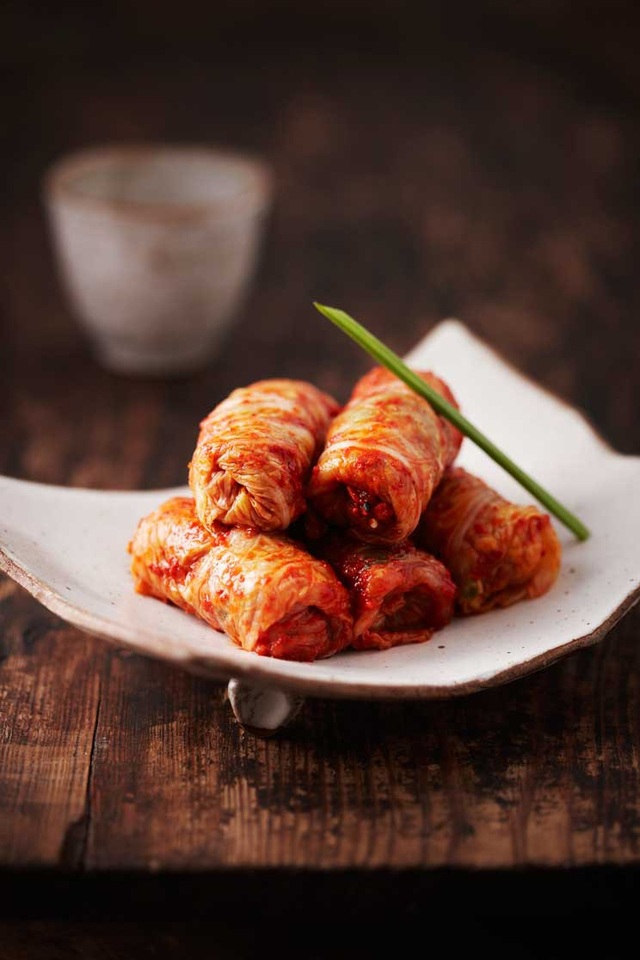 7 tác dụng chưa biết về kim chi - 2 Kim chi muối cuộn