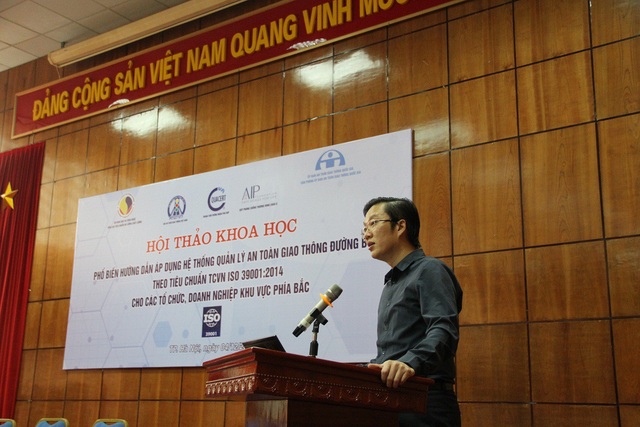 Áp dụng tiêu chuẩn ISO 39001:2014 giảm thiểu tai nạn giao thông - 2
Ông Hà Minh Hiệp - Phó Tổng cục trưởng Tổng cục Tiêu chuẩn Đo lường Chất lượng phát biểu tại hội thảo.