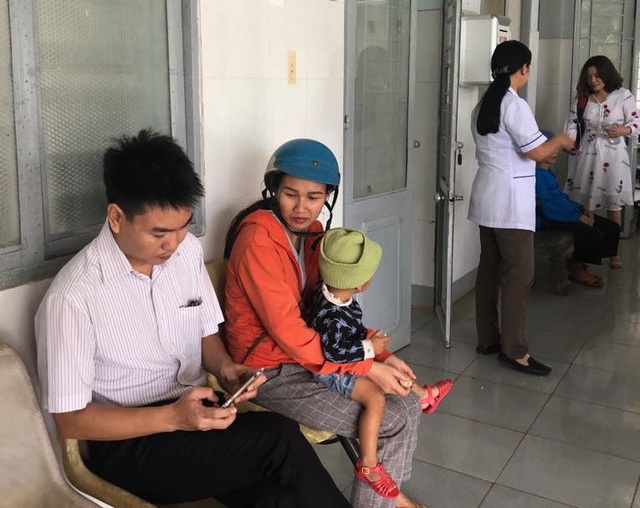 Được “phổ cập” công nghệ thông tin, trạm y tế xã “hút” người bệnh - 3 Các Trạm Y tế ngày càng giữ chân được bệnh nhân vì chất lượng khám chữa bệnh ngày càng tăng cao.