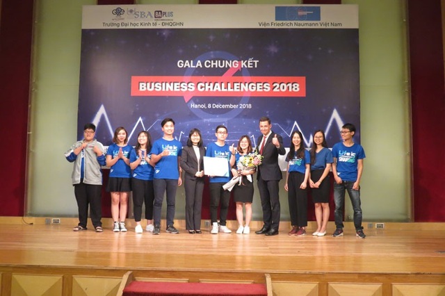 Ý tưởng cho thuê đồ cũ của sinh viên thắng lớn tại giải Business Challenges 2018 - 4
Giải nhất thuộc về Đội ViDo với dự án ‘Mạng lưới cho thuê đồ dùng “rảnh” gần nơi bạn ở’.