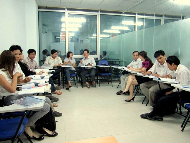 Thách thức khi người đi làm học tiếng Anh: Vượt qua bằng cách nào? - 2
Người đi làm cần một môi trường học tập dành riêng cho mình. (Nguồn: Sưu tầm)