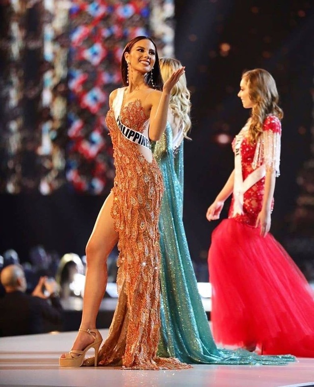 H'Hen Niê xuất sắc lọt top 5, người đẹp Philippines đăng quang Hoa hậu Hoàn vũ 2018 - 11 H'Hen Niê xuất sắc lọt top 5, người đẹp Philippines đăng quang Hoa hậu Hoàn vũ 2018 - 11