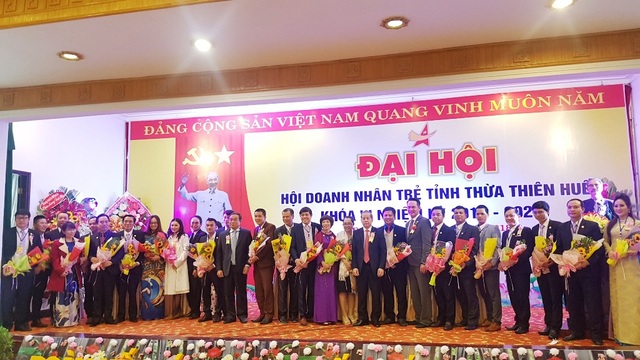 Doanh nhân trẻ phải tạo ra nhiều sản phẩm giá trị cho xã hội - 7 Ra mắt Ban chấp hành Hội Doanh nhân trẻ tỉnh Thừa Thiên Huế khóa VI nhiệm kỳ 2018 - 2023 với 27 thành viên