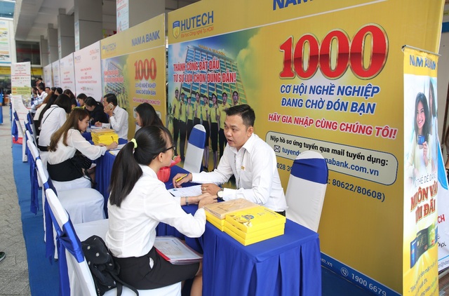 Hutech sắp tổ chức Ngày hội Chinh phục nhà tuyển dụng 2019 - 1
Dự kiến sẽ có hơn 5.000 sinh viên chuẩn bị tốt nghiệp tham gia Ngày hội.
