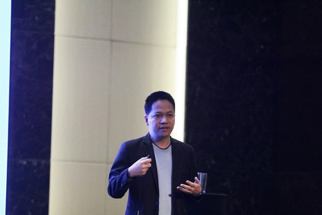 “Tỷ lệ sử dụng phần mềm tại Việt Nam chỉ ở mức 5%, thấp hơn hàng chục lần so với thế giới” - 2 Ông Phạm Kim Hùng CEO & Founder của Base.vn cho biết, việc xây dựng phần mềm trong doanh nghiệp là một bài toán vô cùng phức tạp.