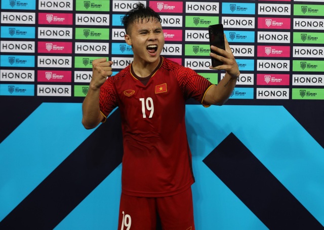 Quang Hải phá kỷ lục là cầu thủ duy nhất được trao tặng danh hiệu này tới … 3 lần trong một giải đấu vì đóng góp to lớn của mình